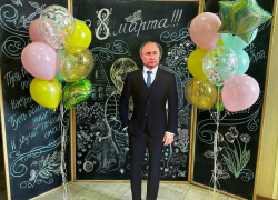 Мэр Ельца ответил за картонного Путина 