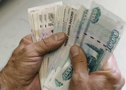 В Липецке пенсионерку обманом заставили перевести 300 тысяч рублей 