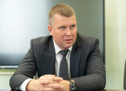 Председатель Липецкого облсовета Дмитрий Аверов собирается в Государственную думу