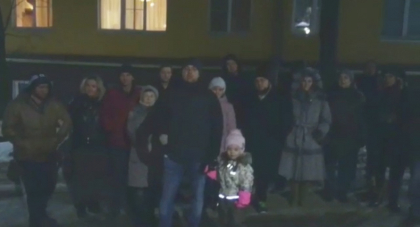 Жители одного из липецких домов записали массовое видеообращение 