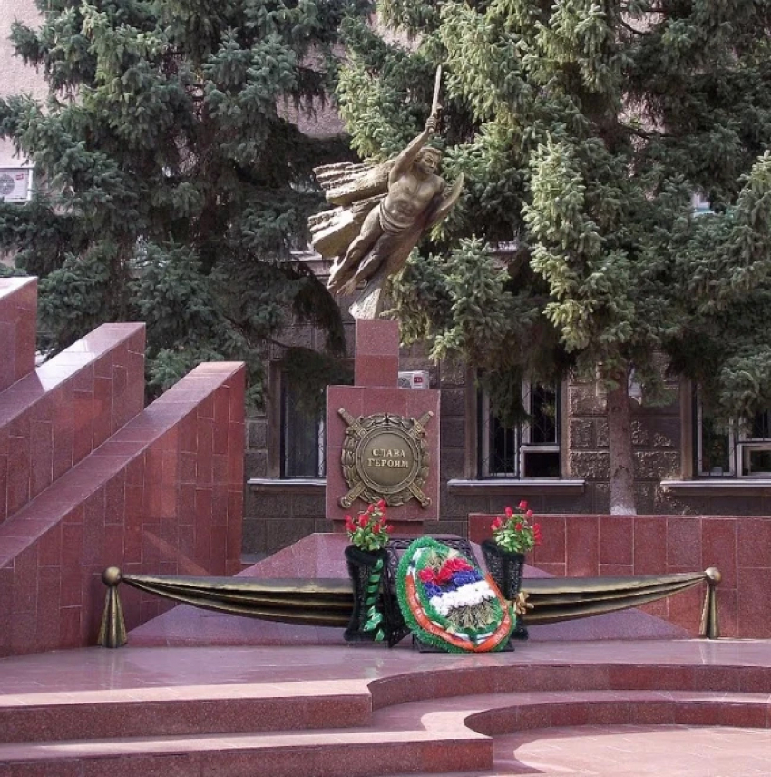 Памятник «Милиционерам-героям» отправили на реконструкцию