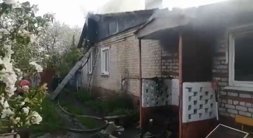В Липецкой области едва не сгорел жилой дом